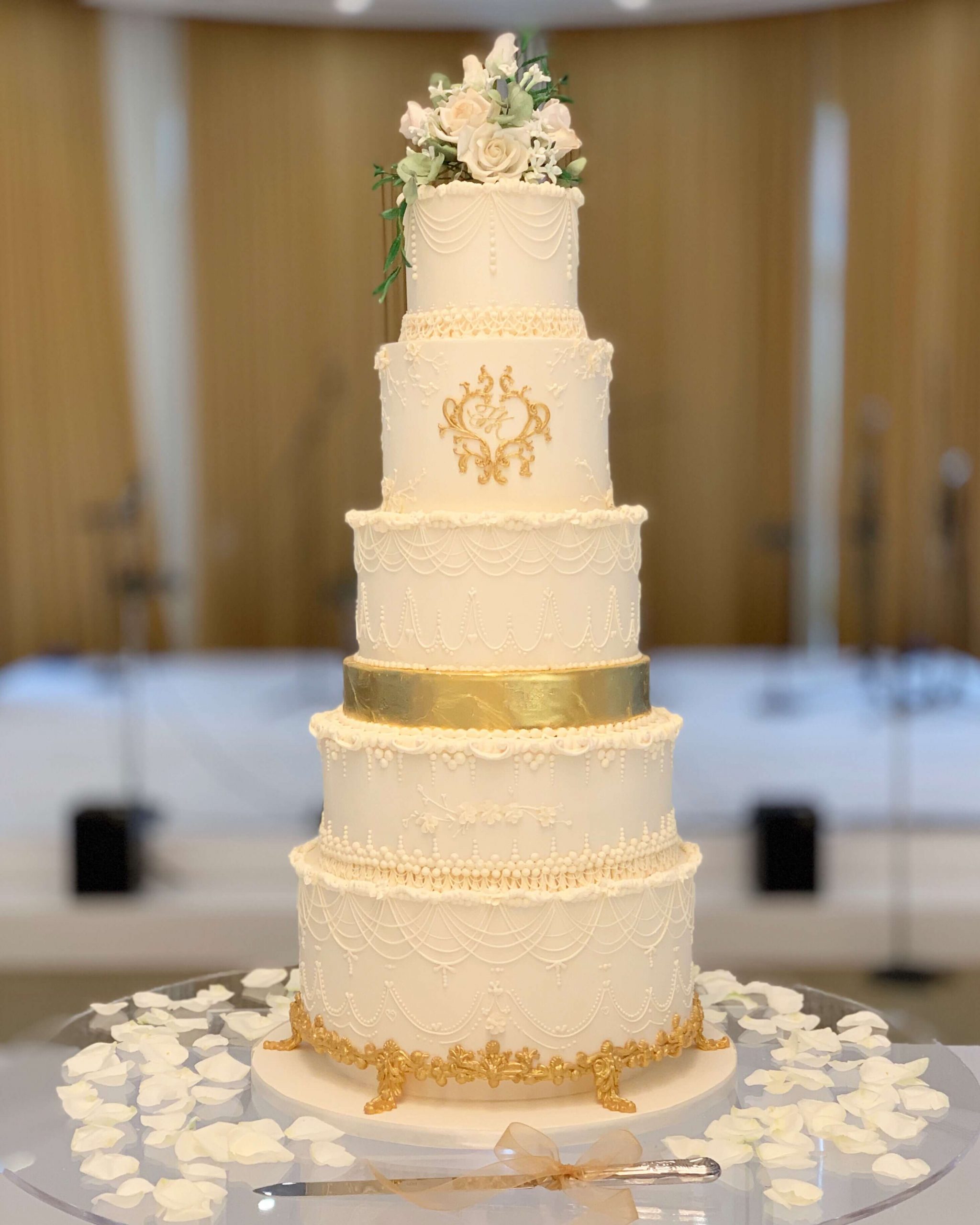 Traditional royal iced wedding cake sugar flowers roses piping piped classic romantic 5 tier lambeth vintage elegant luxury gold leaf white