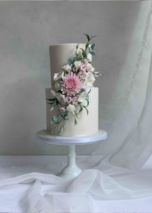 2 tier iced wedding cake sugar flowers romantic classic elegant
